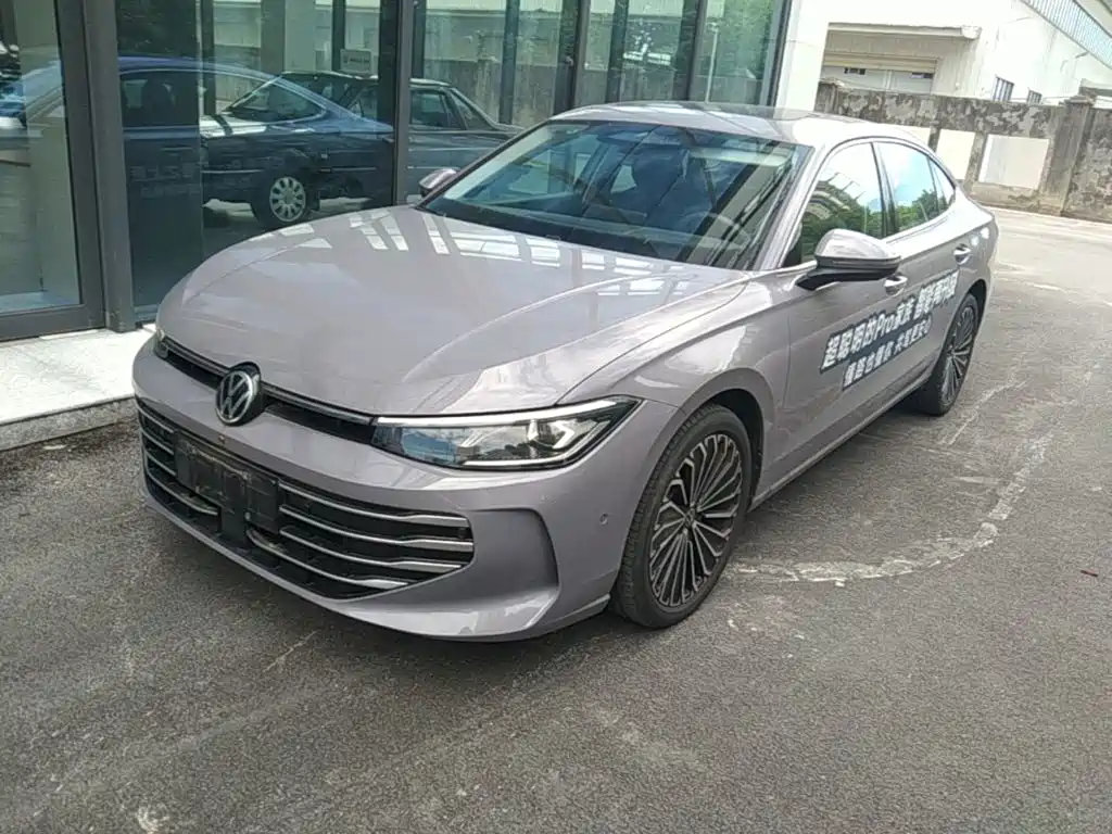 Volkswagen Passat 2024