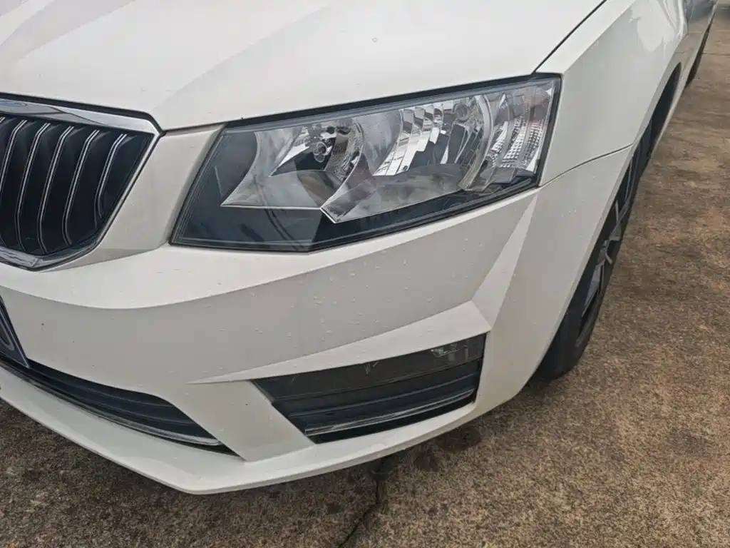 Skoda Octavia 2016 — фото 24