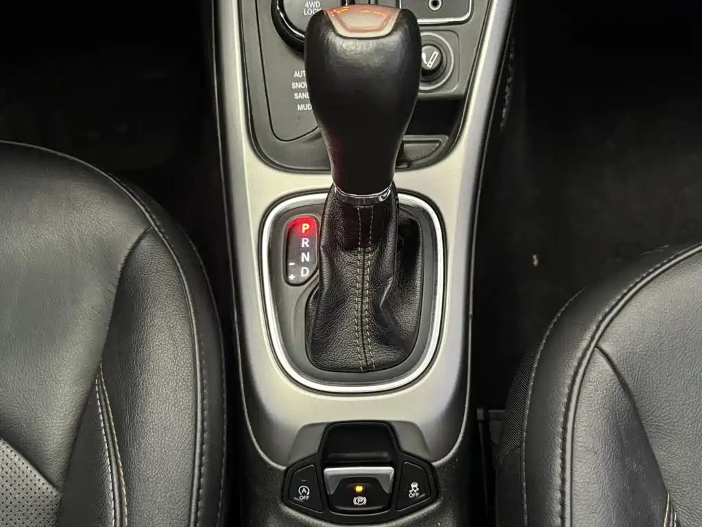 Jeep Compass 2018 — фото 14