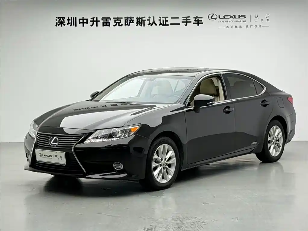 Lexus ES 2014 — фото 12