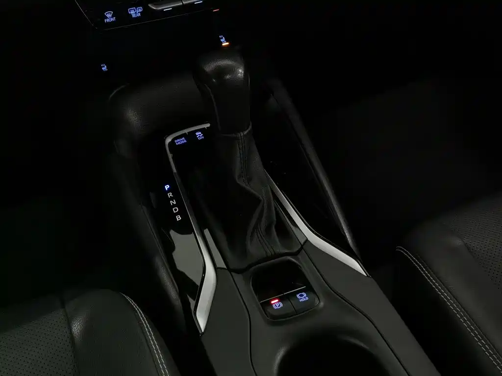 Toyota Corolla 2021 — фото 13