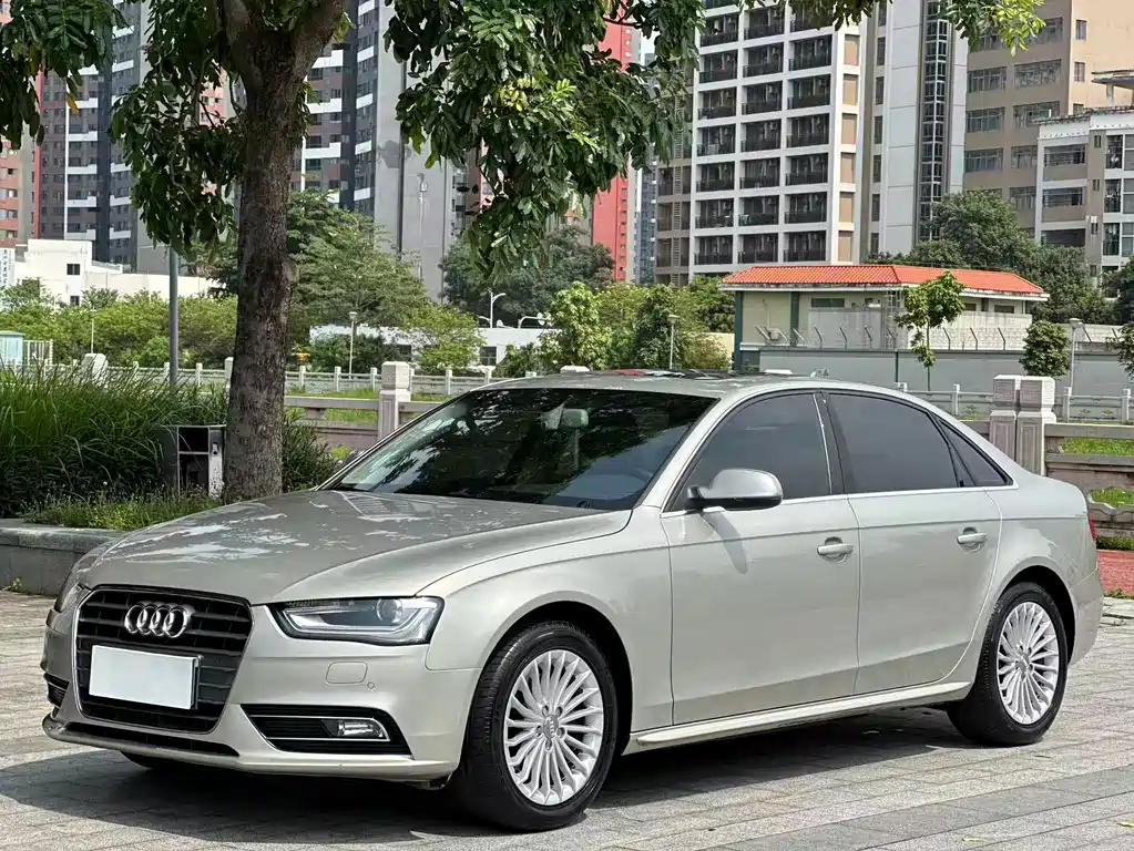 Audi A4L 2016 — фото 1