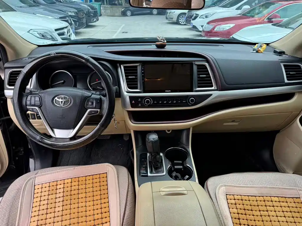 Toyota Highlander 2017 — фото 10