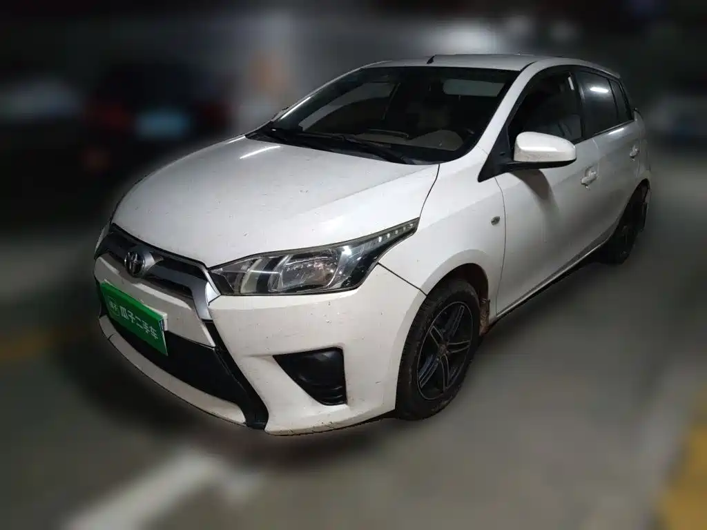 Toyota Yaris L 2015