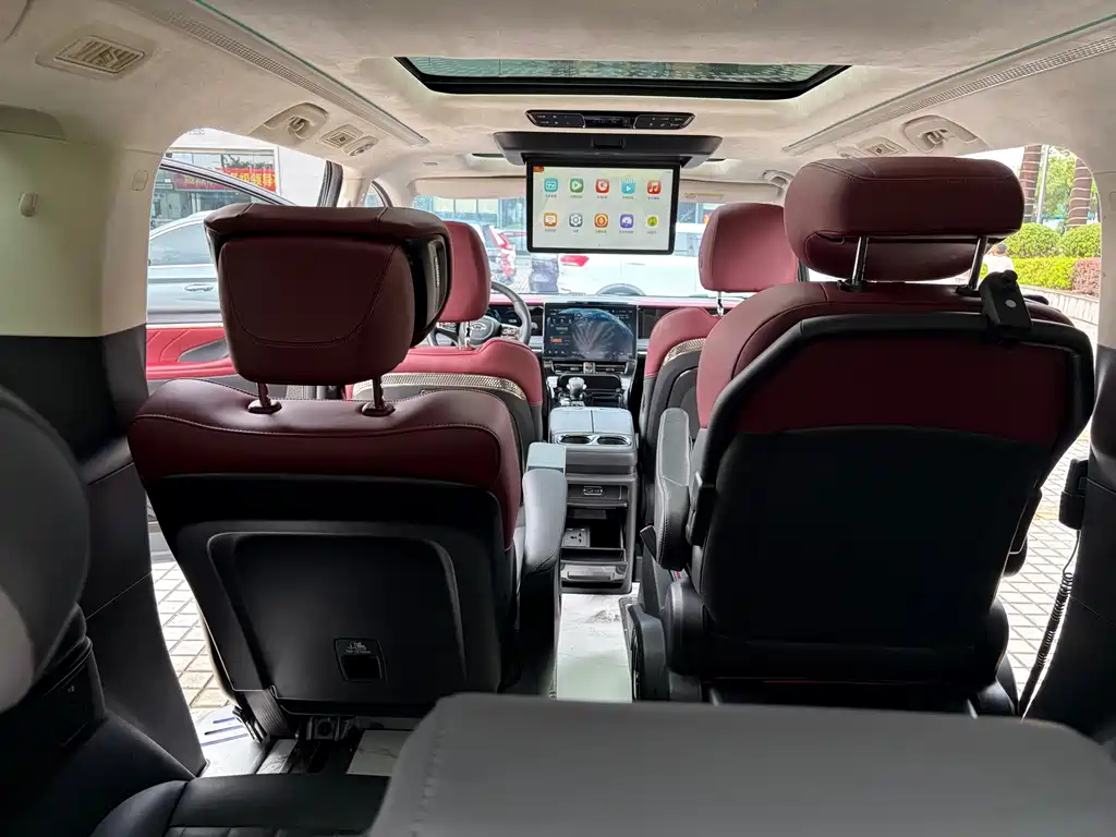 GAC Trumpchi E9 2023 — фото 26