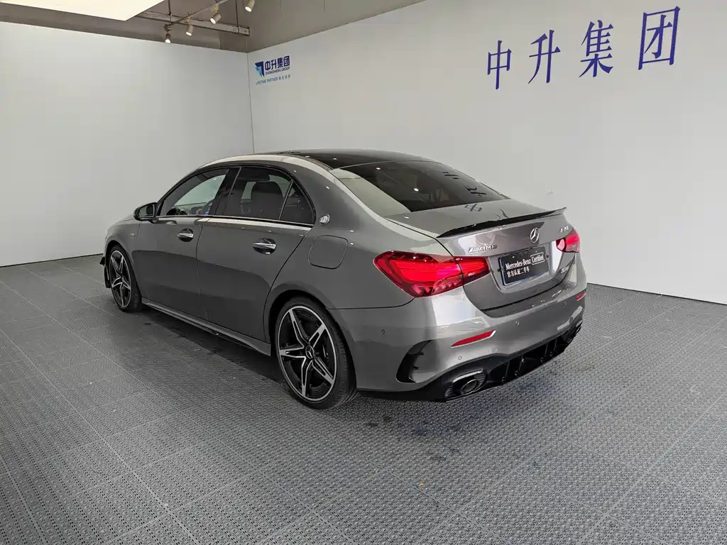Mercedes-Benz A-Class AMG 2025 — фото 4