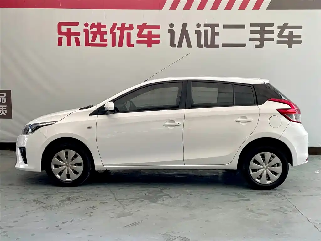 Toyota Yaris L 2015
