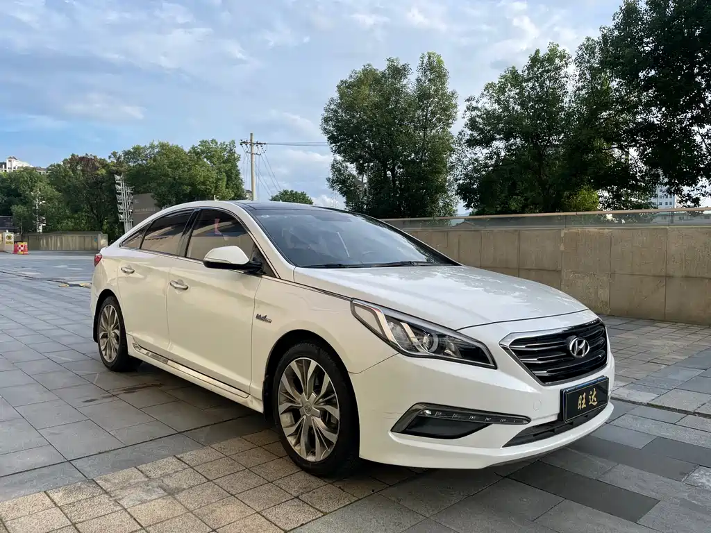Hyundai Sonata 2015 — фото 2