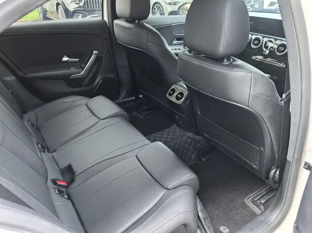 Mercedes-Benz A-Class 2023 — фото 10