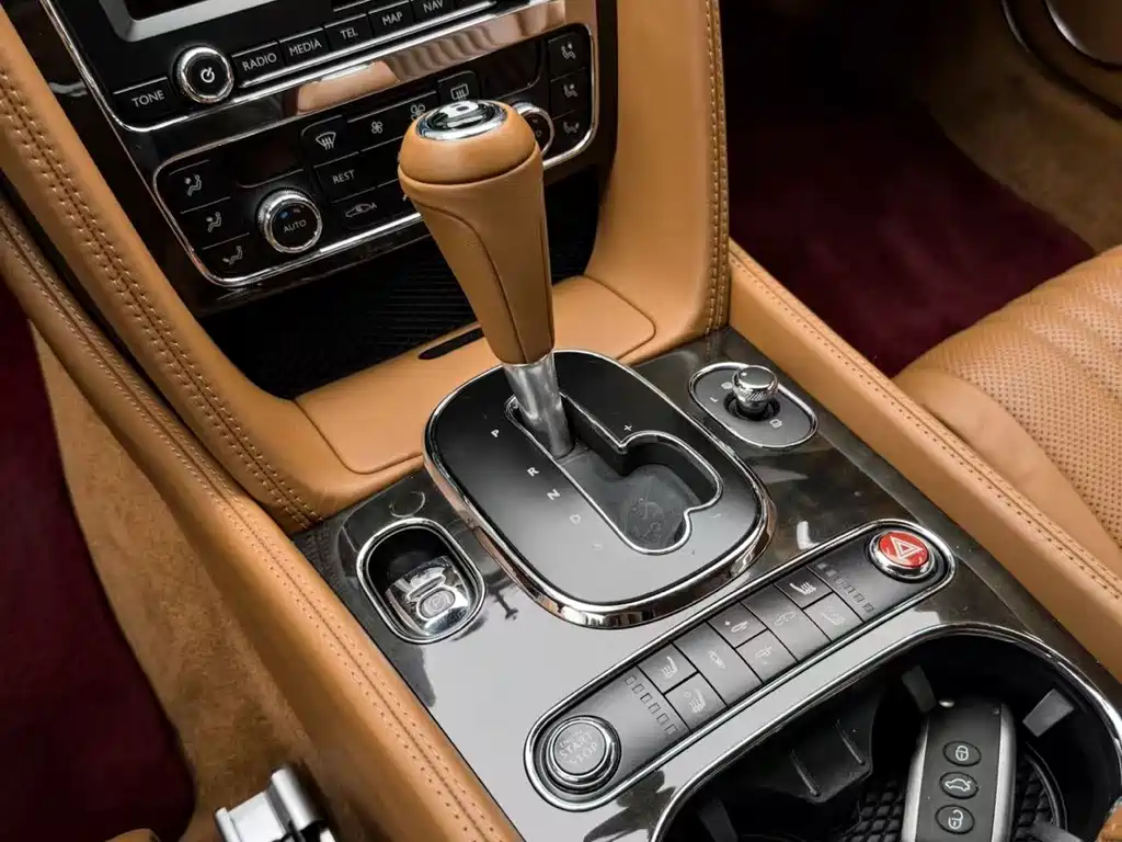 Bentley Continental 2016 — фото 19