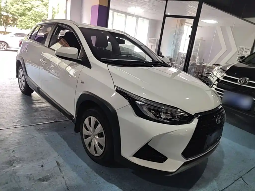 Toyota Yaris L 2021