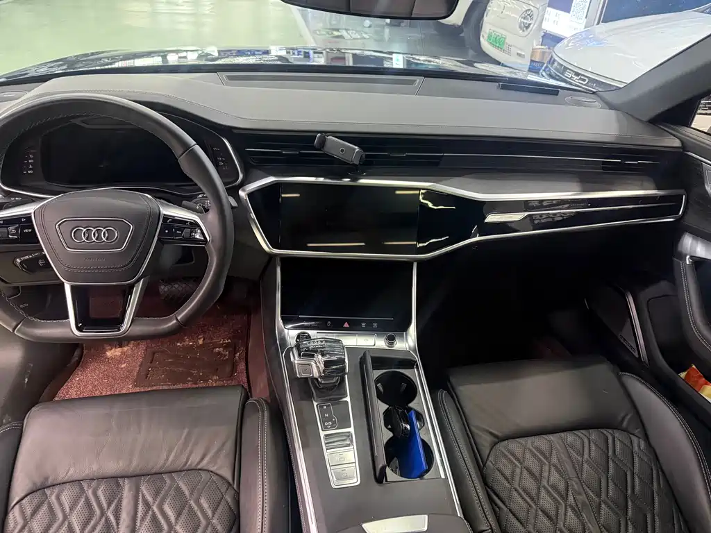Audi A6L 2024 — фото 13