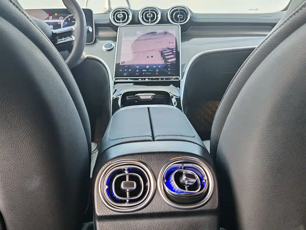 Mercedes-Benz C-Class 2022 — фото 11
