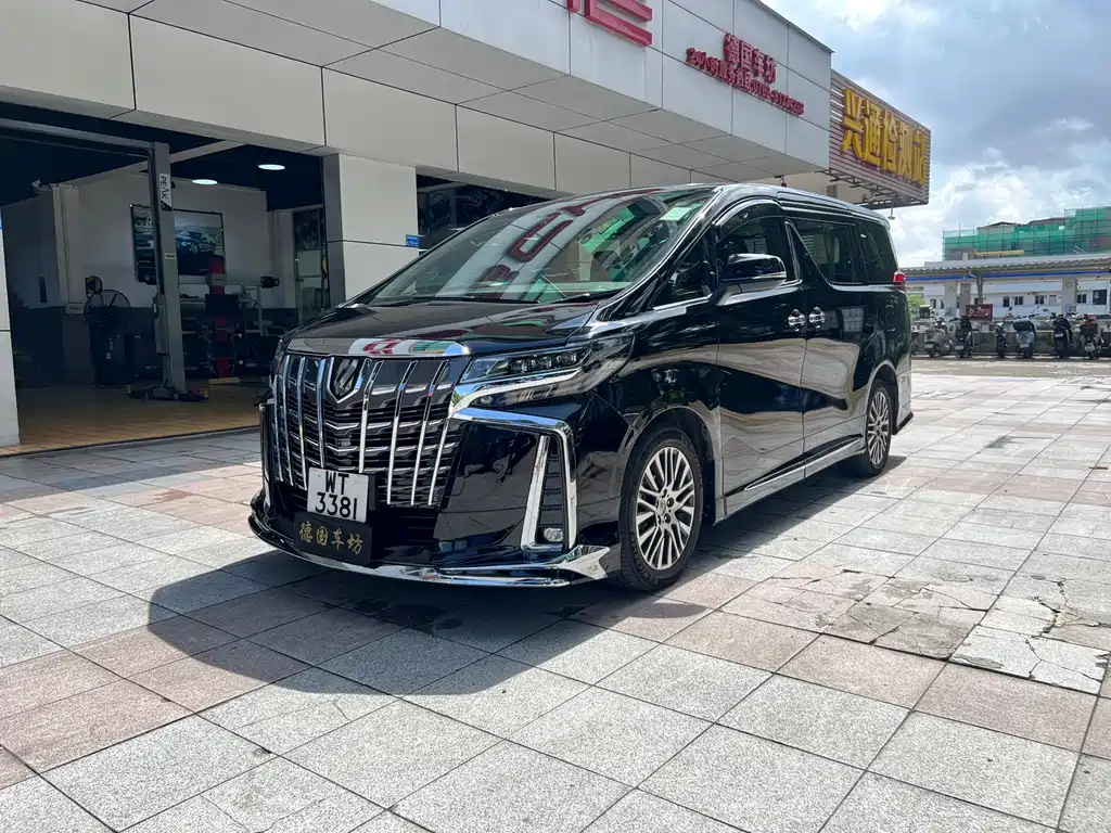 Toyota Alphard 2015