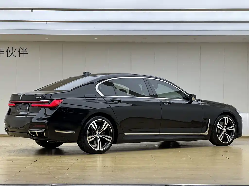 BMW 7 Series 2018 — фото 22