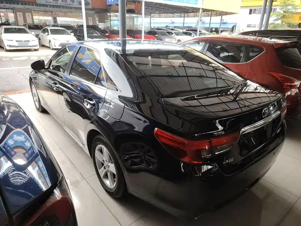 Toyota Reiz 2015