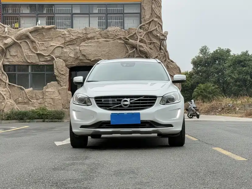 Volvo XC60 2013 — фото 2