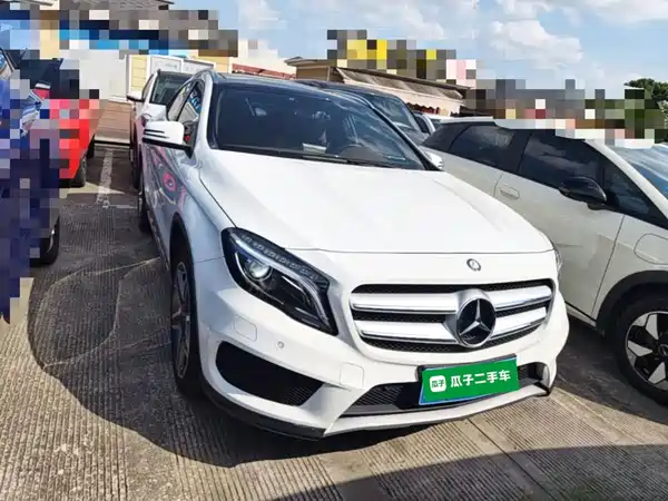 Mercedes-Benz GLA 2015