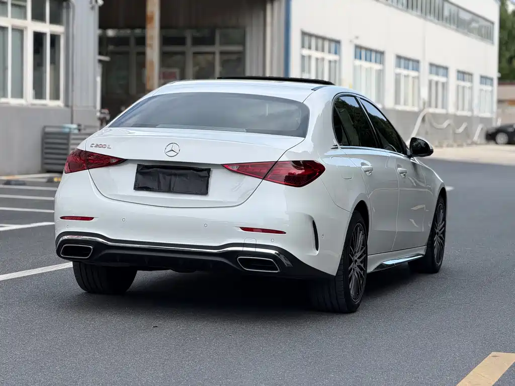 Mercedes-Benz C-Class 2023 — фото 19