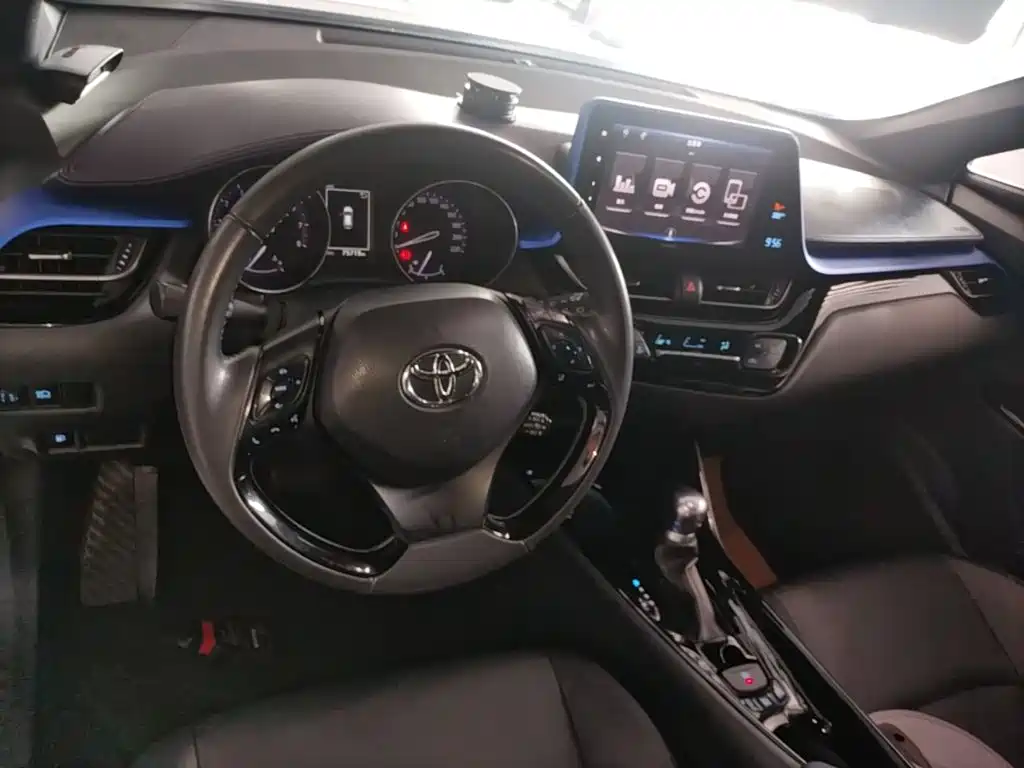 Toyota IZOA 2019 — фото 10