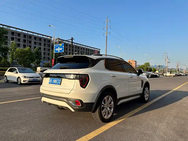 Lynk & Co 01 2017