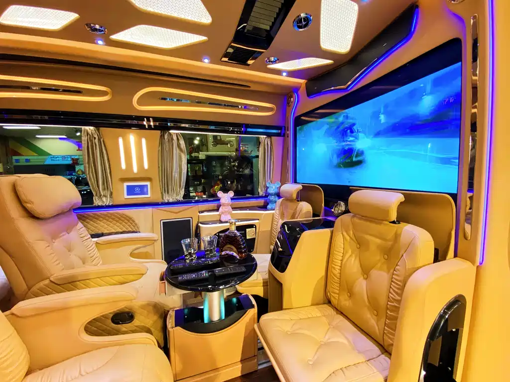 Mercedes-Benz Sprinter 2019 — фото 16