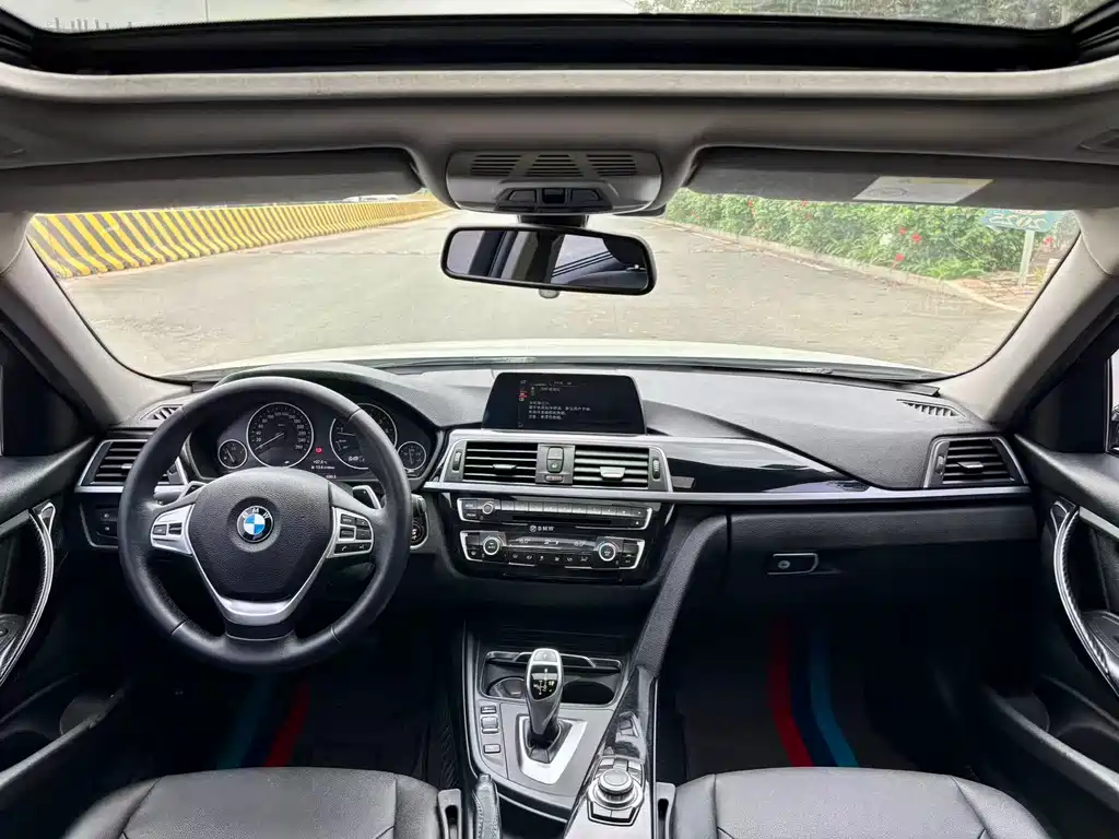 BMW 3 Series 2017 — фото 5