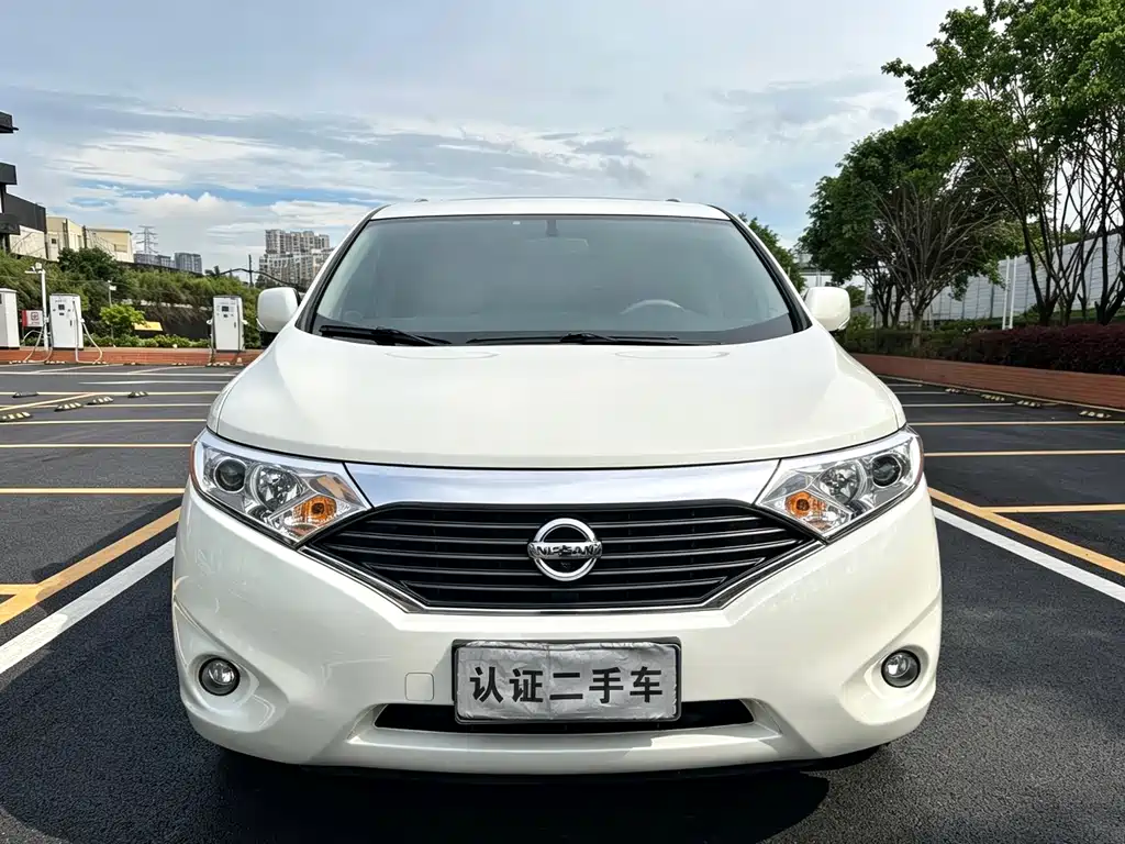 Nissan Quest 2015