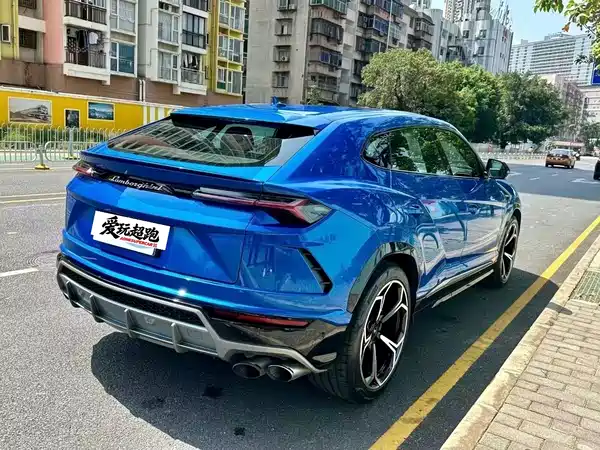 Lamborghini Urus 2021