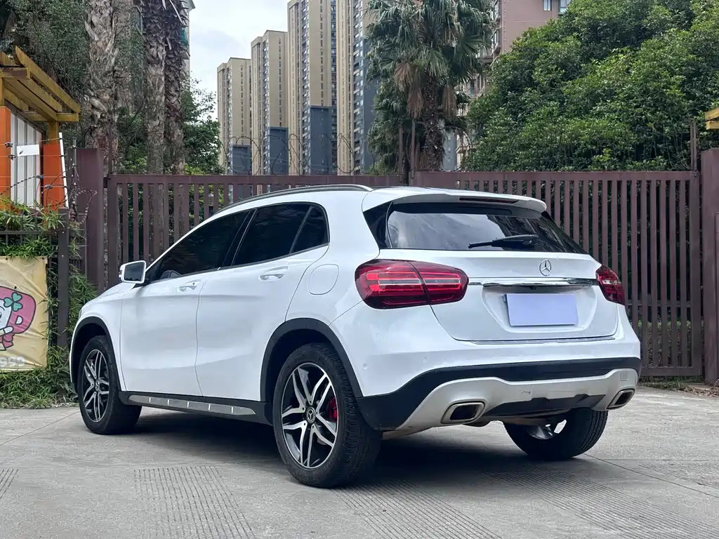 Mercedes-Benz GLA 2018 — фото 14