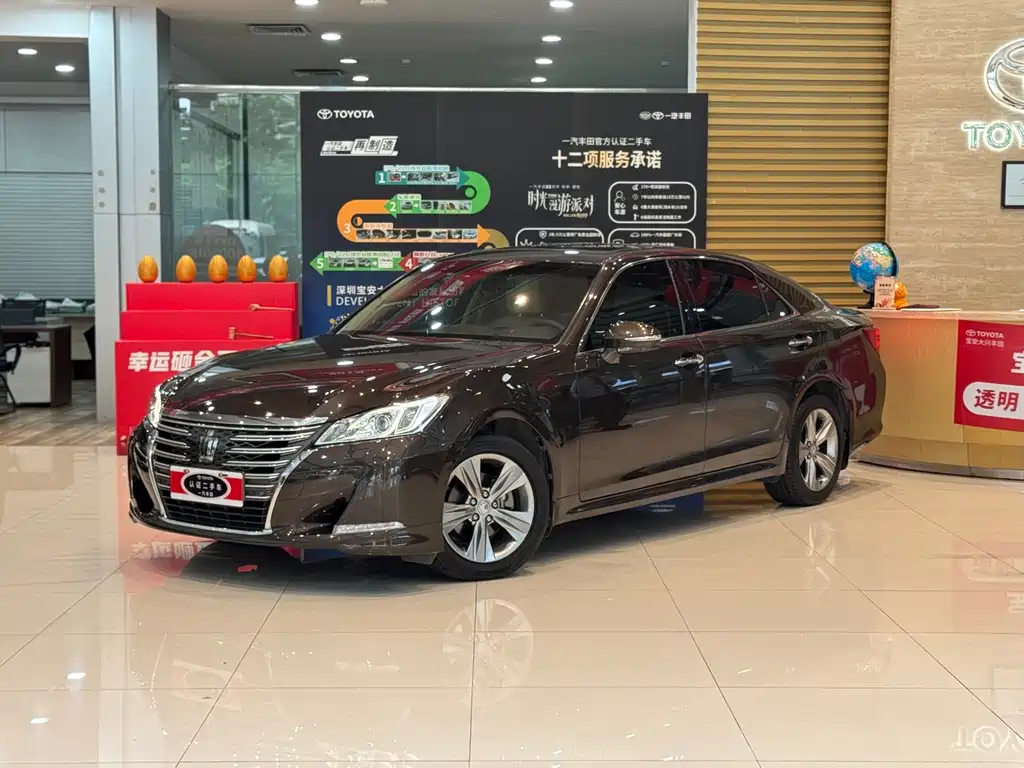 Toyota Crown 2017