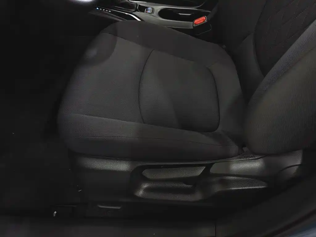 Toyota Corolla 2021 — фото 20