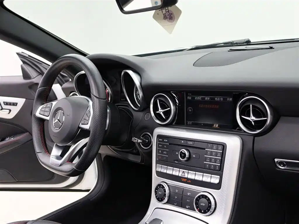 Mercedes-Benz SLC 2017 — фото 14