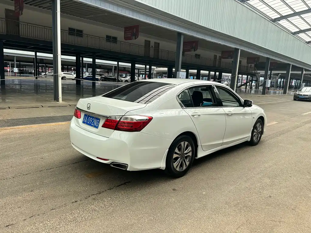 Honda Accord 2016 — фото 5