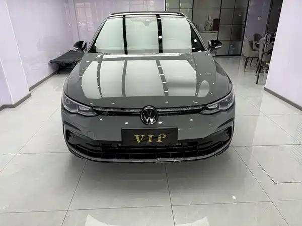Volkswagen Golf 2024
