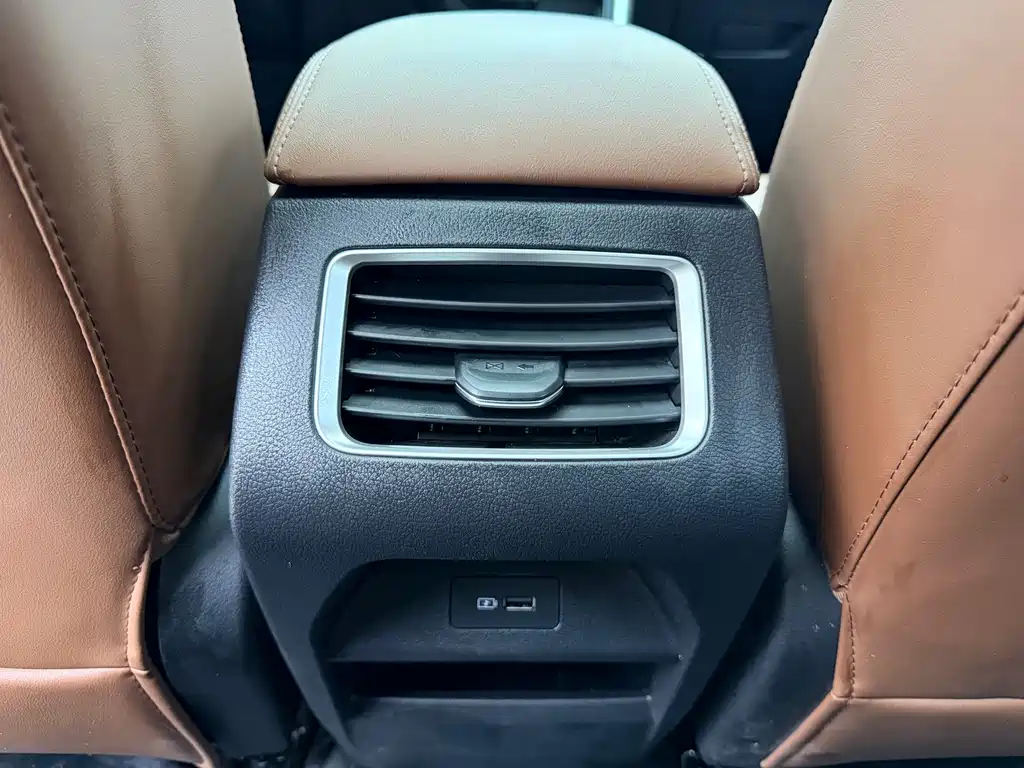 Geely Vision X6 2022 — фото 17