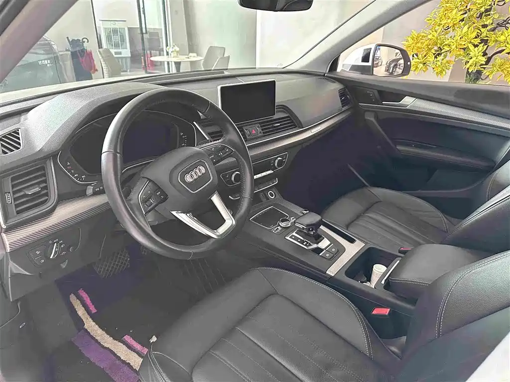 Audi Q5L 2020 — фото 3