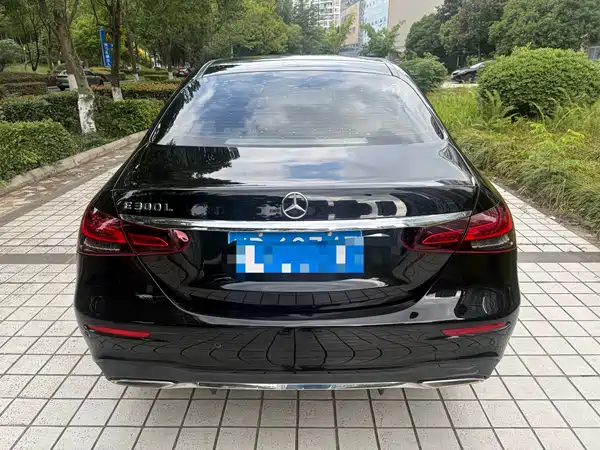 Mercedes-Benz E-Class 2021