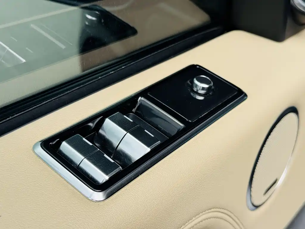 Land Rover Range Rover 2019 — фото 15