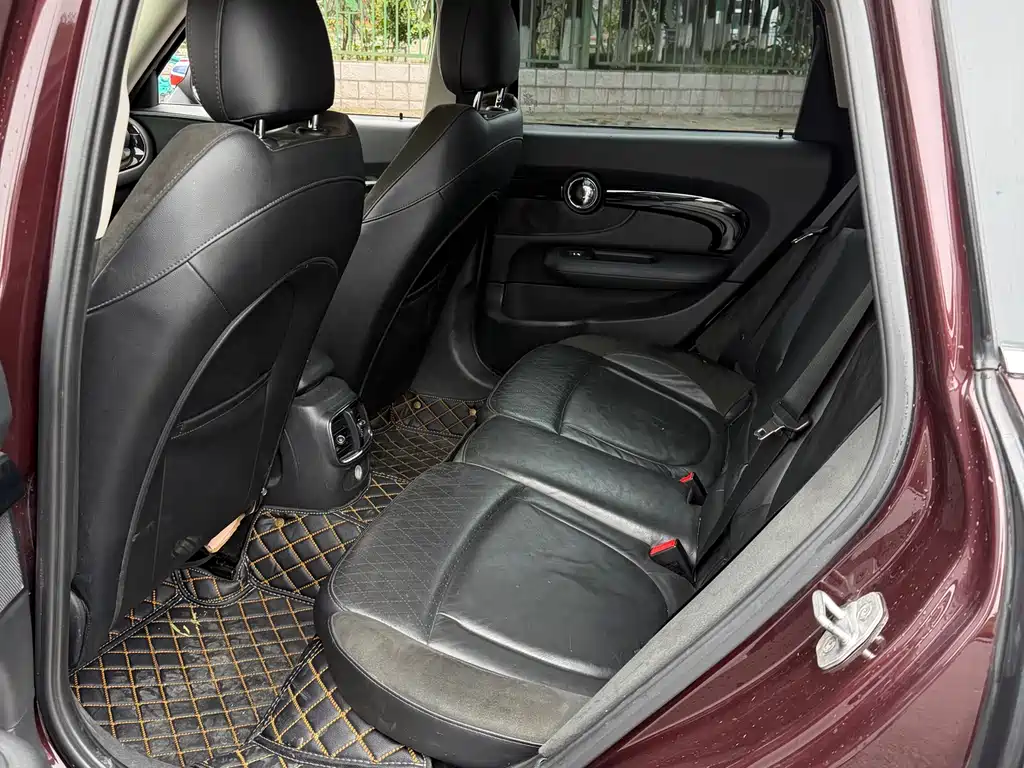 MINI Clubman 2016 — фото 10