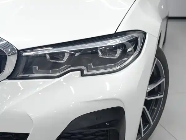 BMW 3 Series 2021