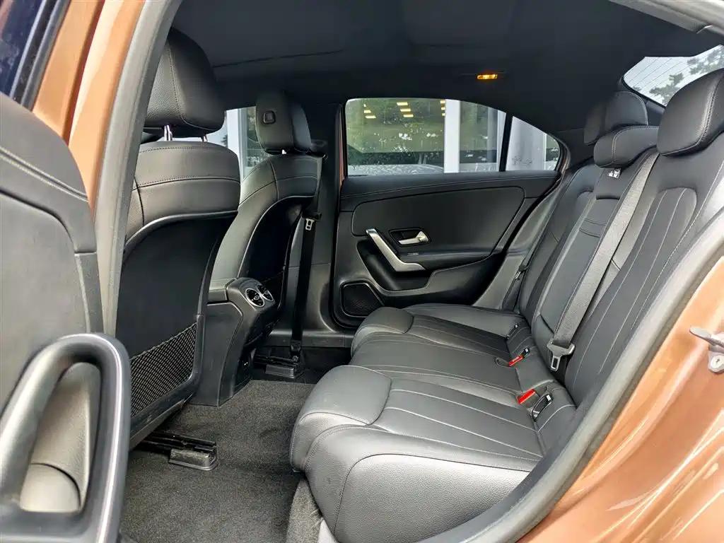 Mercedes-Benz A-Class 2021 — фото 11
