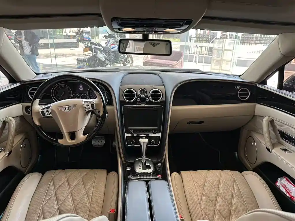 Bentley Flying Spur 2014 — фото 3