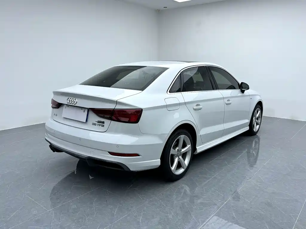 Audi A3 2017 — фото 17