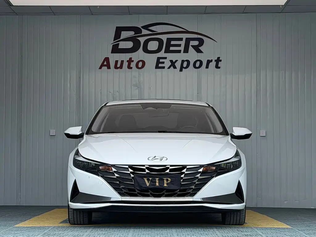 Hyundai Elantra 2022