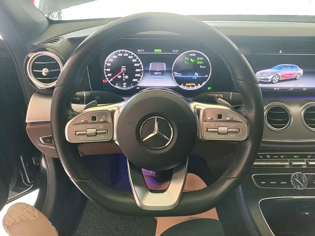 Mercedes-Benz E-Class 2020 — фото 11