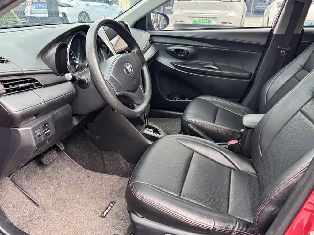 Toyota Yaris L 2019 — фото 22