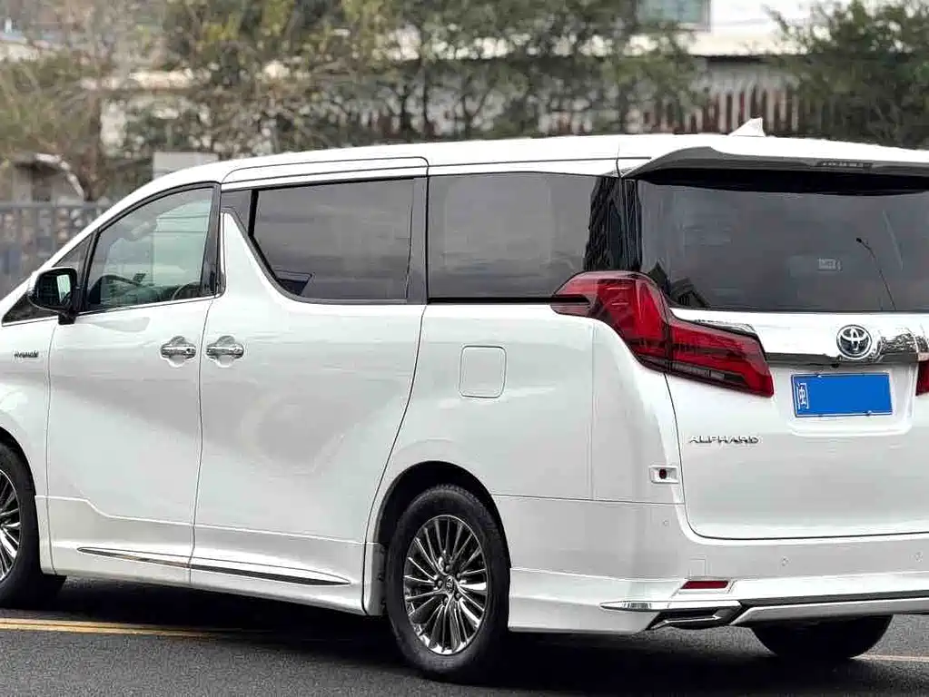 Toyota Alphard 2021 — фото 6