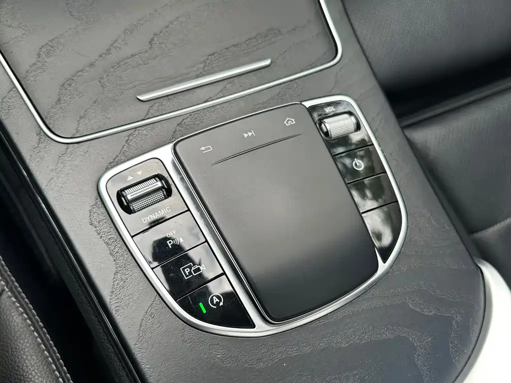 Mercedes-Benz C-Class 2019 — фото 16