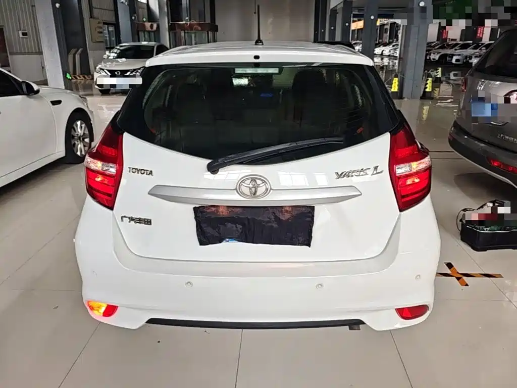 Toyota Yaris L 2017